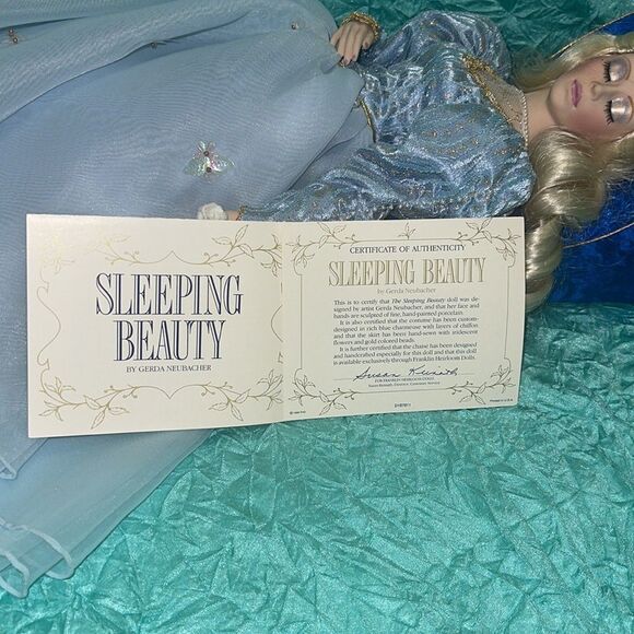 Sleeping Beauty Porcelain Doll 20” - Picture 8 of 9